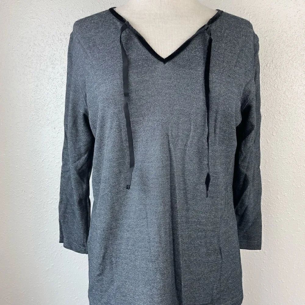 Karen Kane Matching Dark Gray V-Neck Top and Skirt Size M EUC